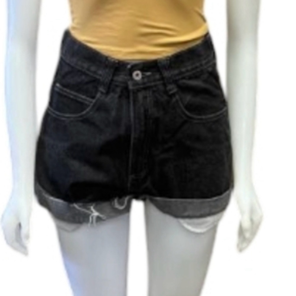 Southpole Shorts EUC High Rise Black Size 30